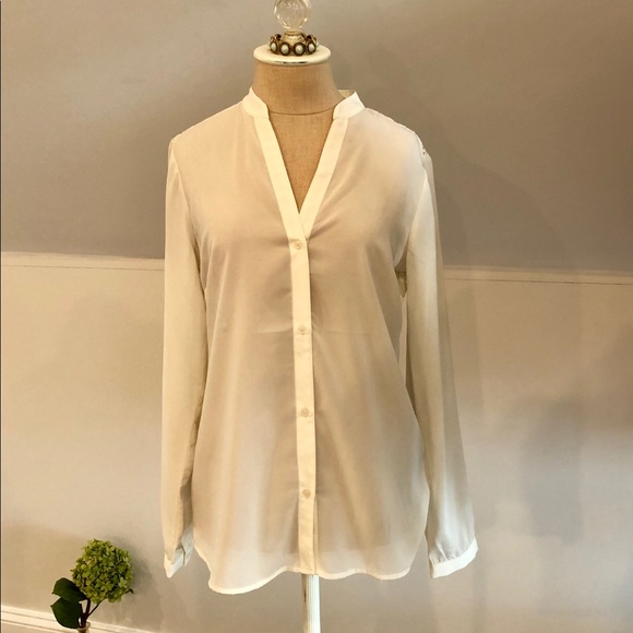 The Limited Lace Back Blouse - Picture 6 of 7